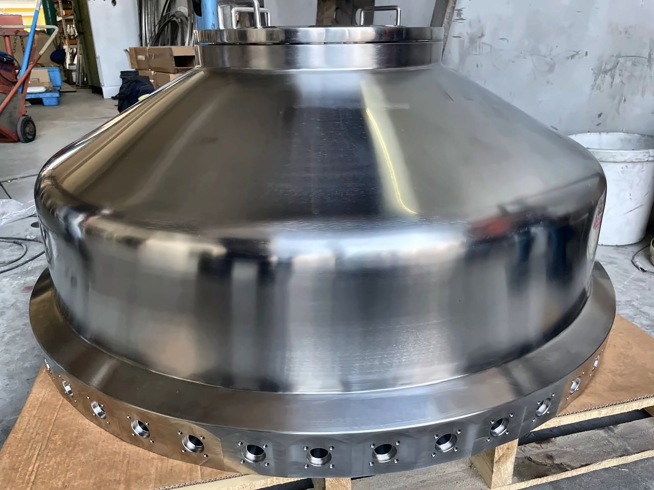 Fabricated stainless steel process vessel